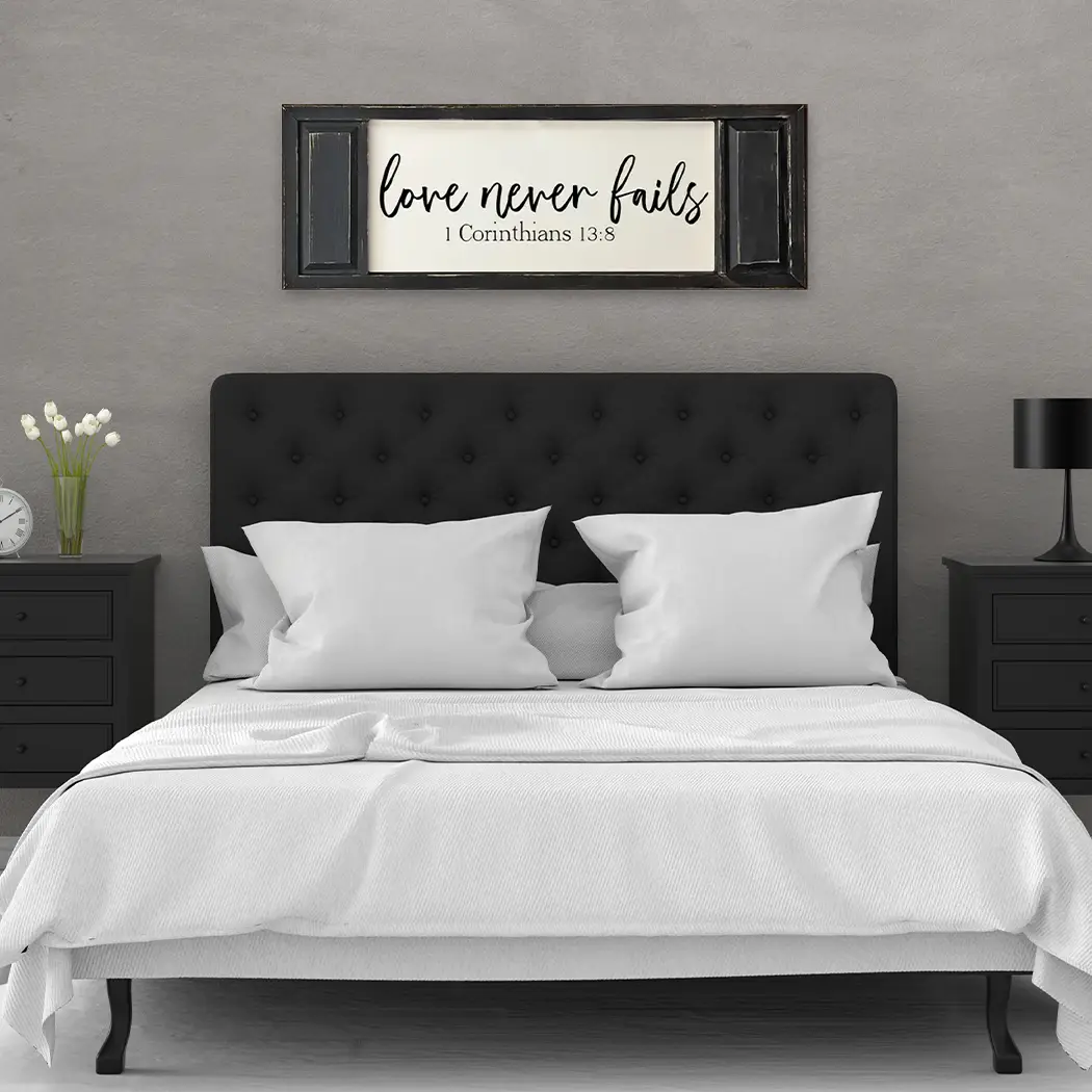 FRAMED CANVAS LOVE NEVER FAILS